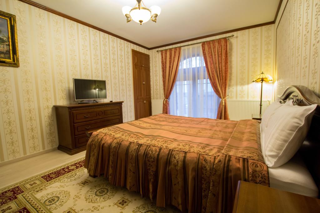 Casa-Le-Baron Apartment Satu-Mare Room photo