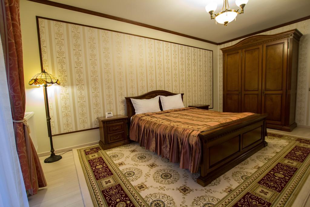 Casa-Le-Baron Apartment Satu-Mare Room photo