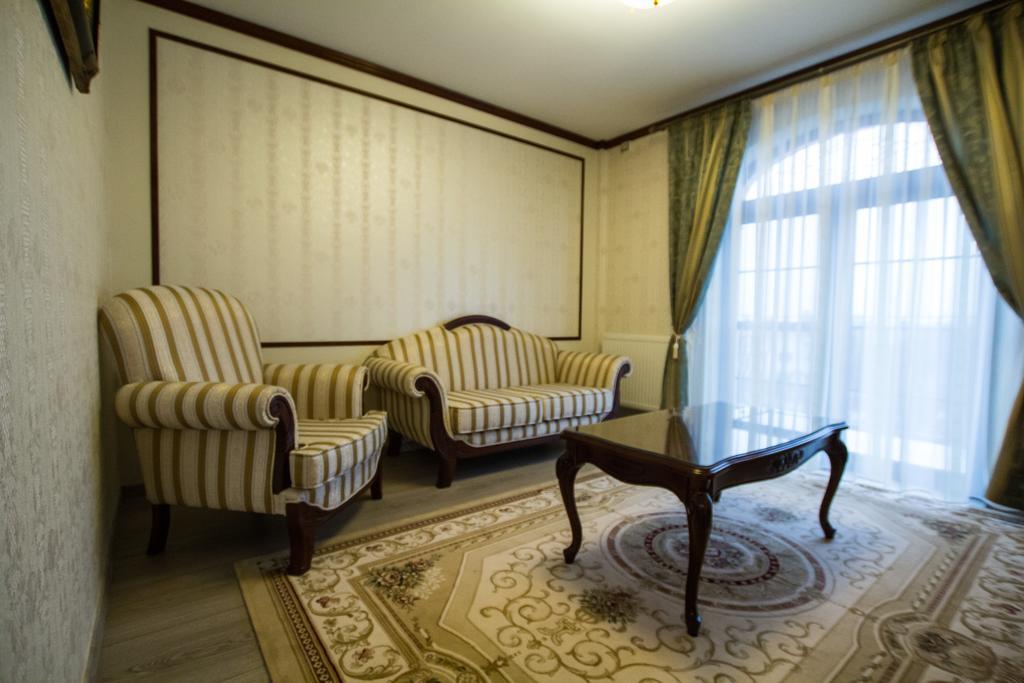 Casa-Le-Baron Apartment Satu-Mare Room photo
